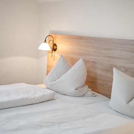 Hotel Zur Post Bad Abbach Rum bild