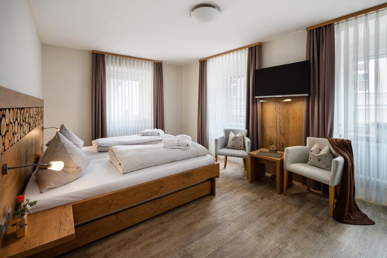 Hotel Zur Post Bad Abbach Rum bild