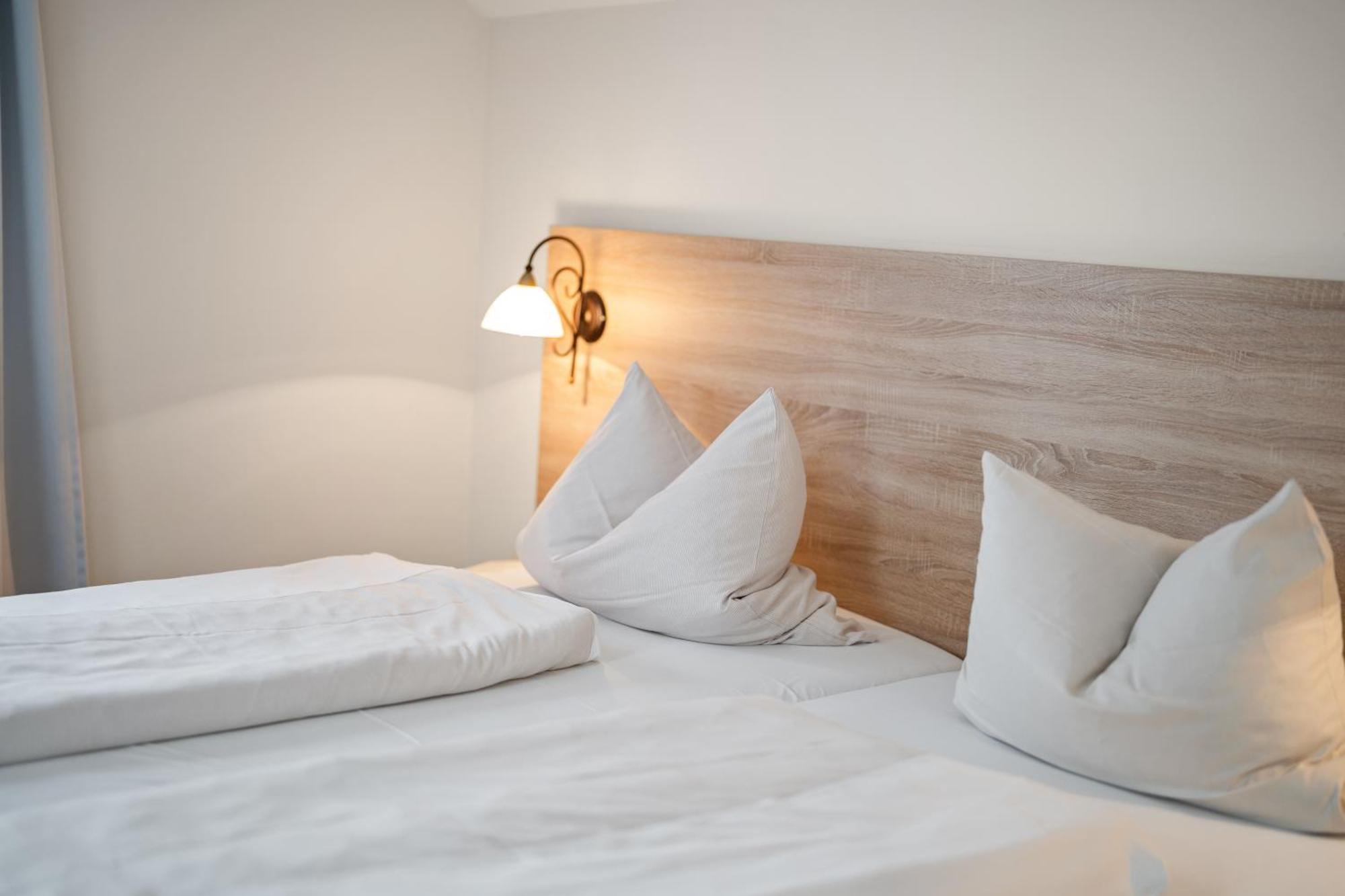 Hotel Zur Post Bad Abbach Rum bild