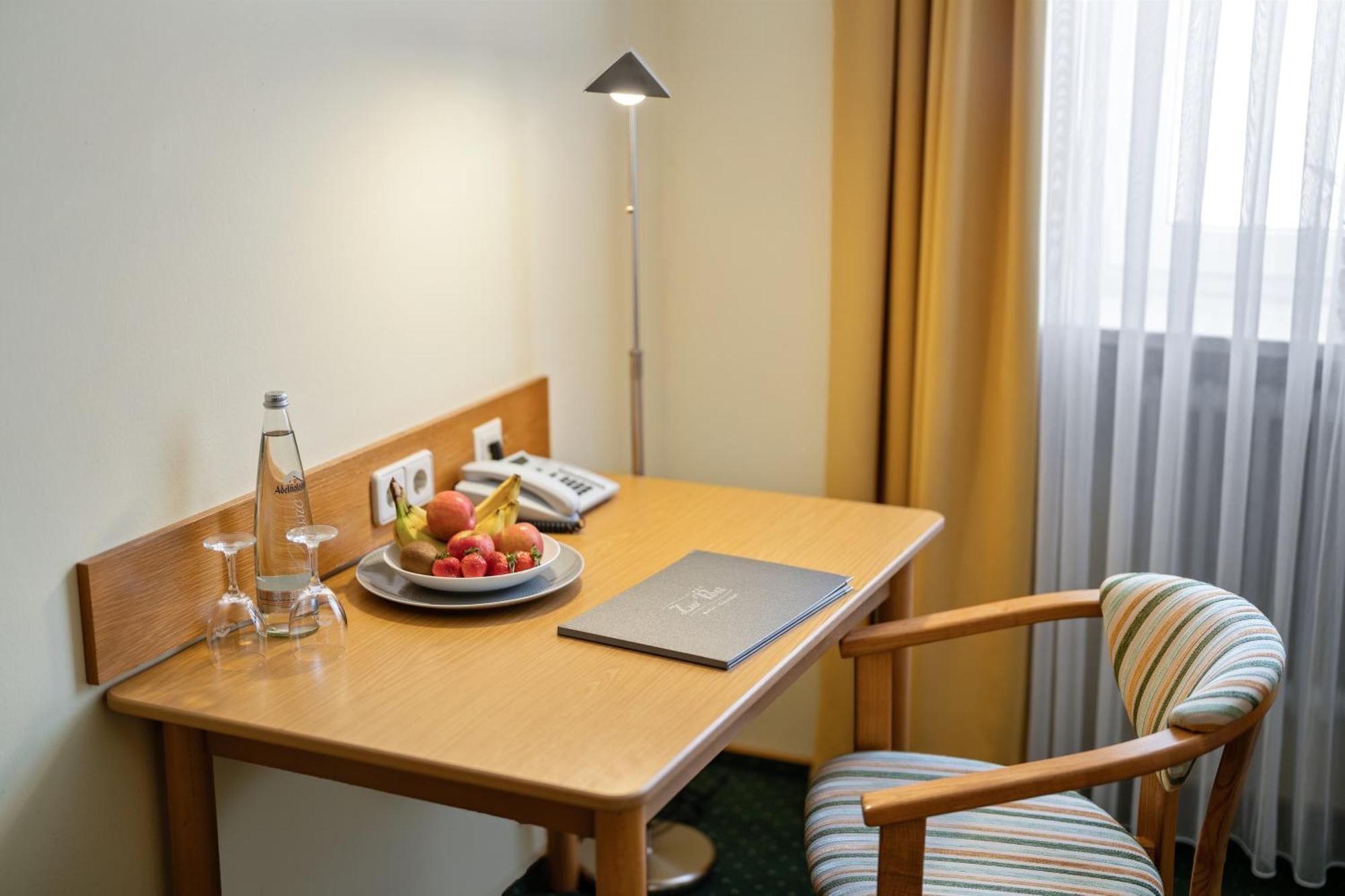 Hotel Zur Post Bad Abbach Rum bild