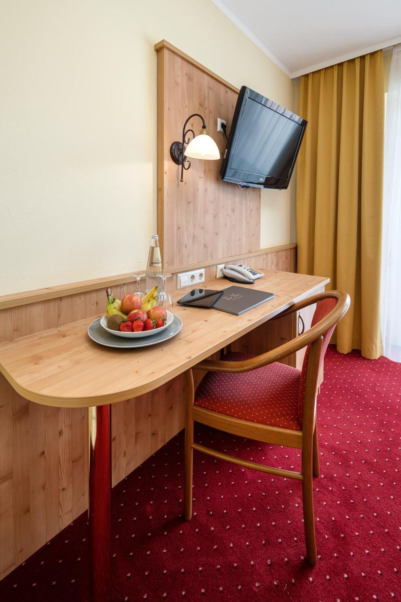 Hotel Zur Post Bad Abbach Rum bild
