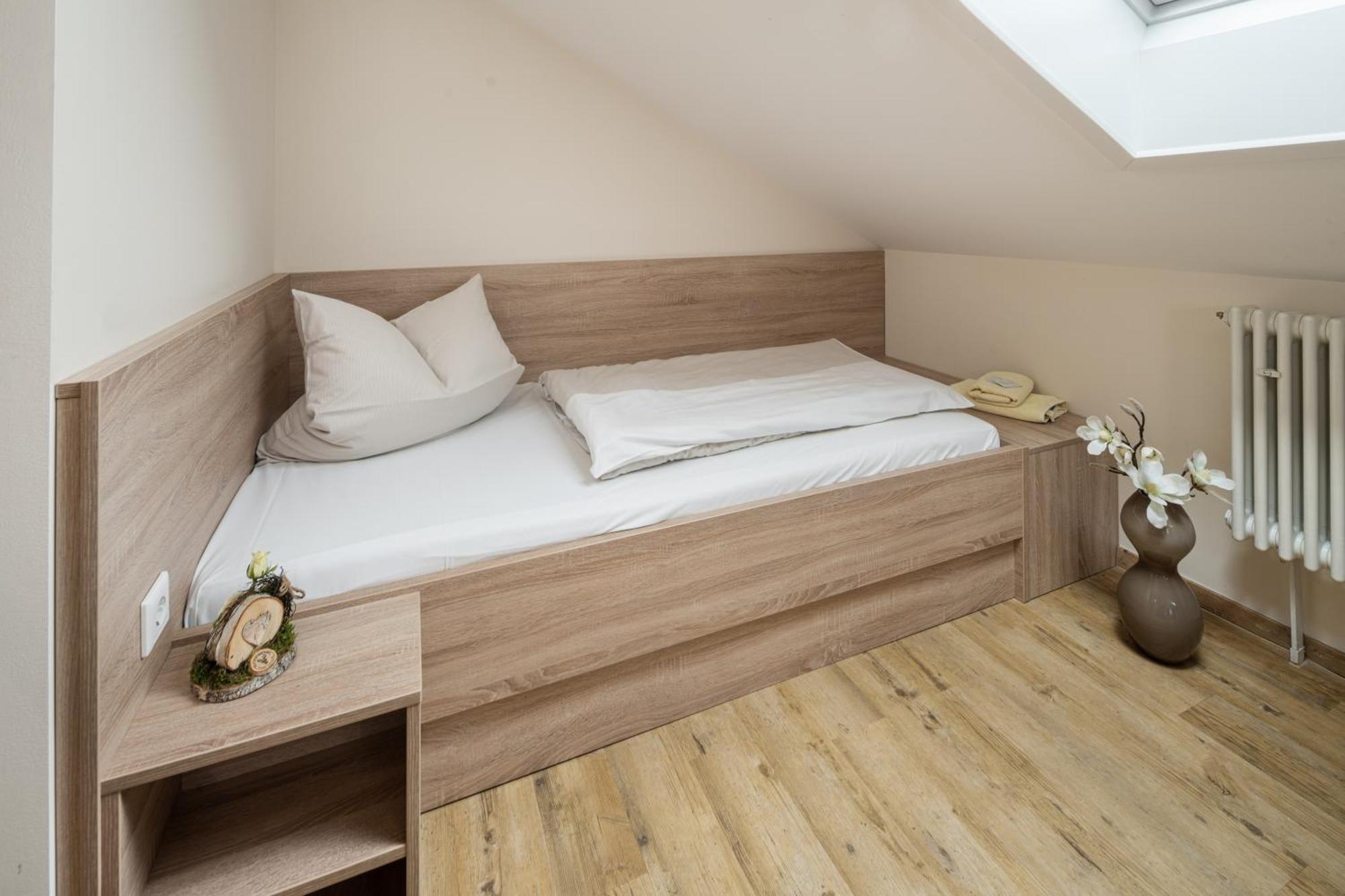 Hotel Zur Post Bad Abbach Rum bild