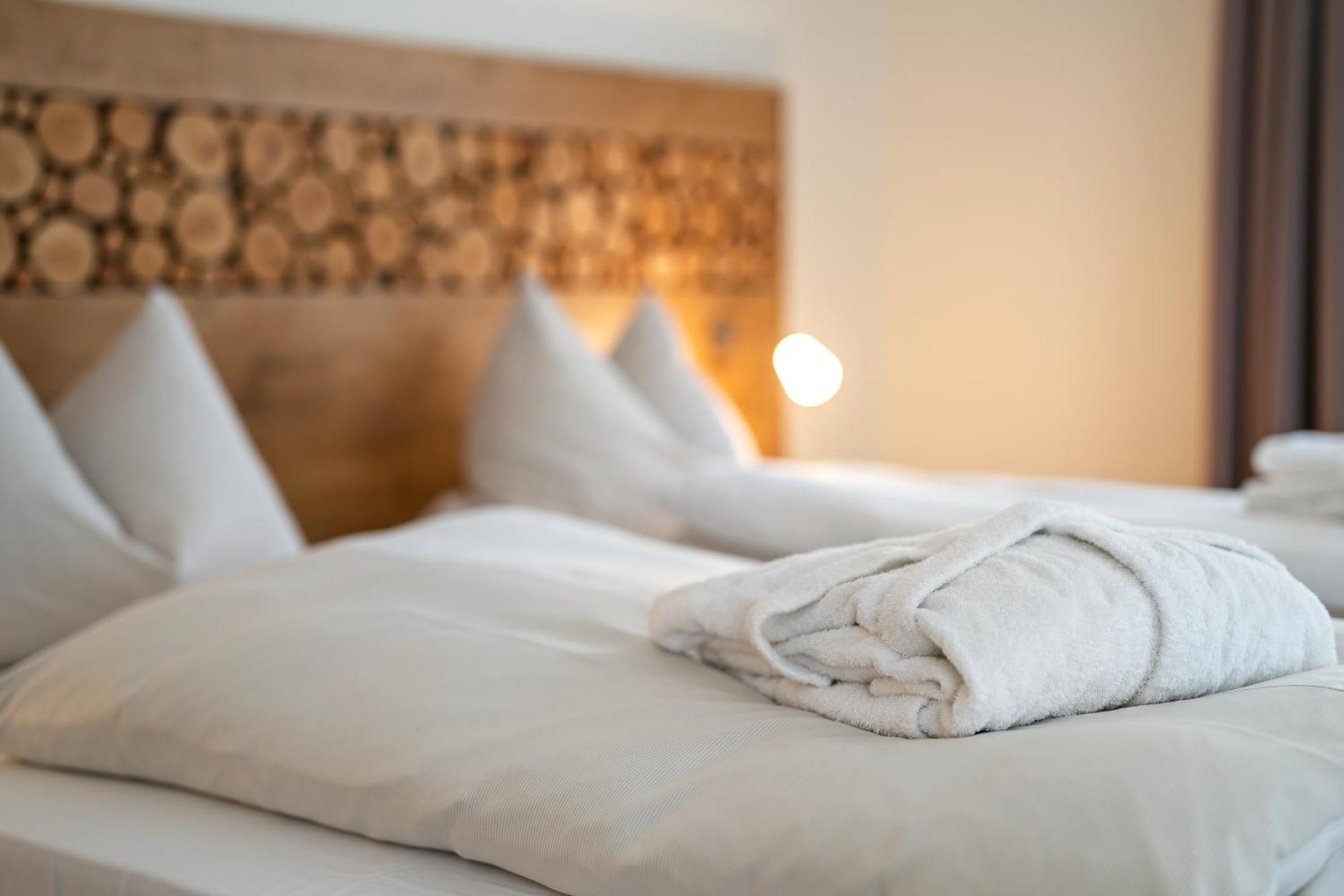 Hotel Zur Post Bad Abbach Rum bild